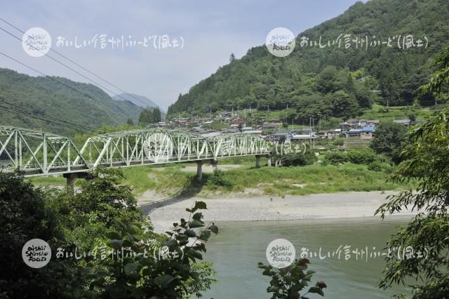 天龍村の農村風景