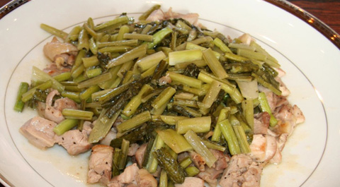 野沢菜と信濃地鶏のソテー 信州ふーどレシピ おいしい信州ふーどネット 野沢菜と信濃地鶏のソテー 信州ふーどレシピ おいしい信州ふーどネット