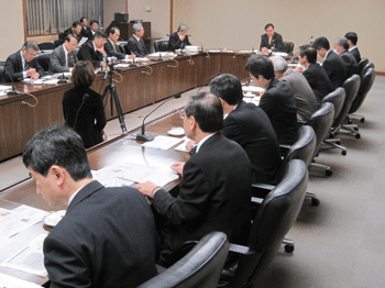 部局長会議の様子