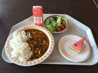 04　県庁見学カレー