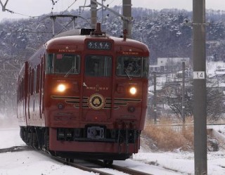 観光列車「ろくもん」で「女性杜氏の選んだ日本酒利き酒プラン」が運行されます。