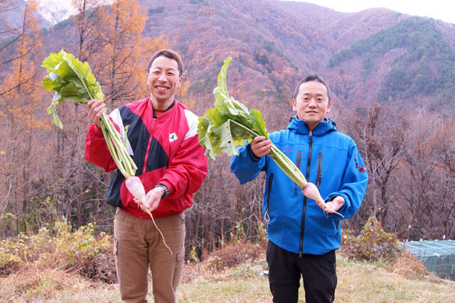 地形を生かした天然の冷蔵庫「風穴」で熟成し、風味が増す「稲核菜」